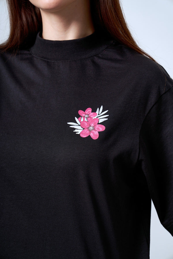 Baskı Detaylı Yüksek Yaka Oversize Kadın T-shirt - Siyah