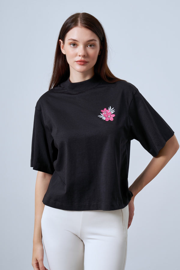 Baskı Detaylı Yüksek Yaka Oversize Kadın T-shirt - Siyah