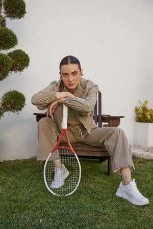 Biye Detaylı Yüksek Yaka Kadın Teknik Eşofman Üstü Vizon