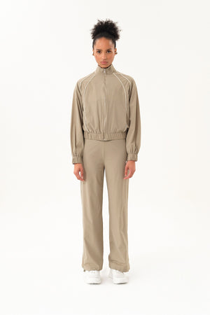 Biye Detaylı Yüksek Yaka Kadın Teknik Eşofman Üstü Vizon