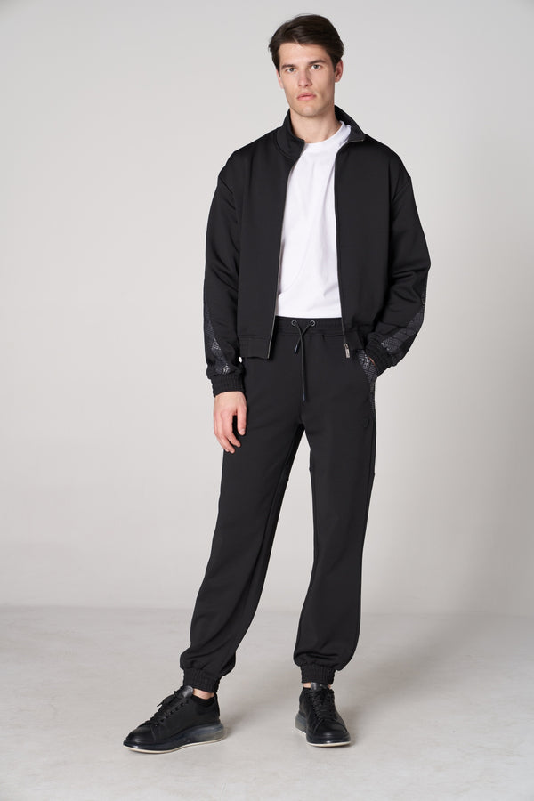 Dik Yaka Fermuarlı Monogram Şerit Detaylı Erkek Eşofman Üstü - Siyah