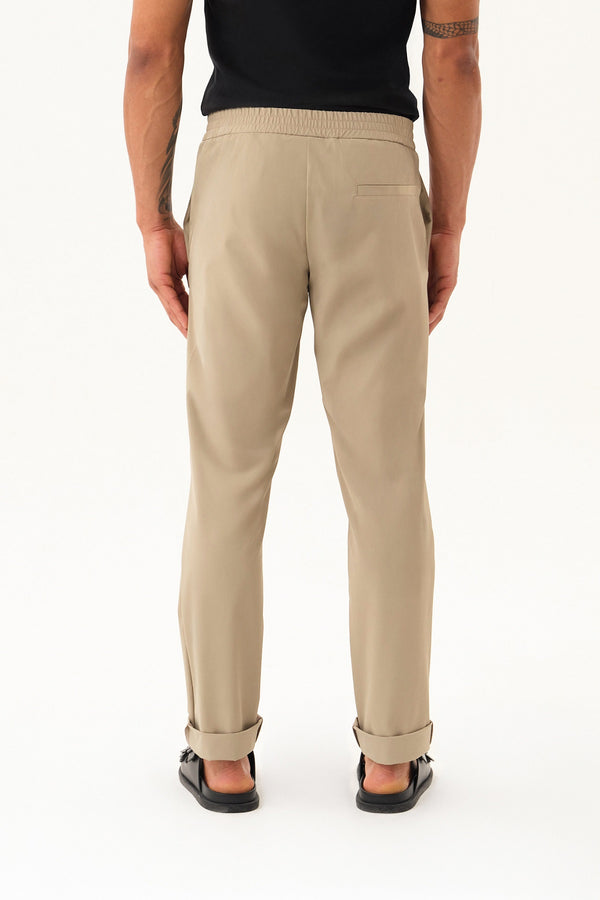 Teknik Kumaşlı Erkek Golf Pantolon Bej